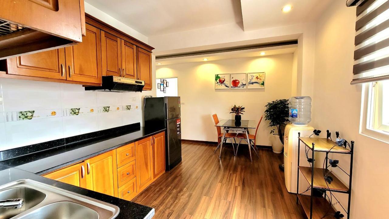 Red Building - - Ha Noi Appartement