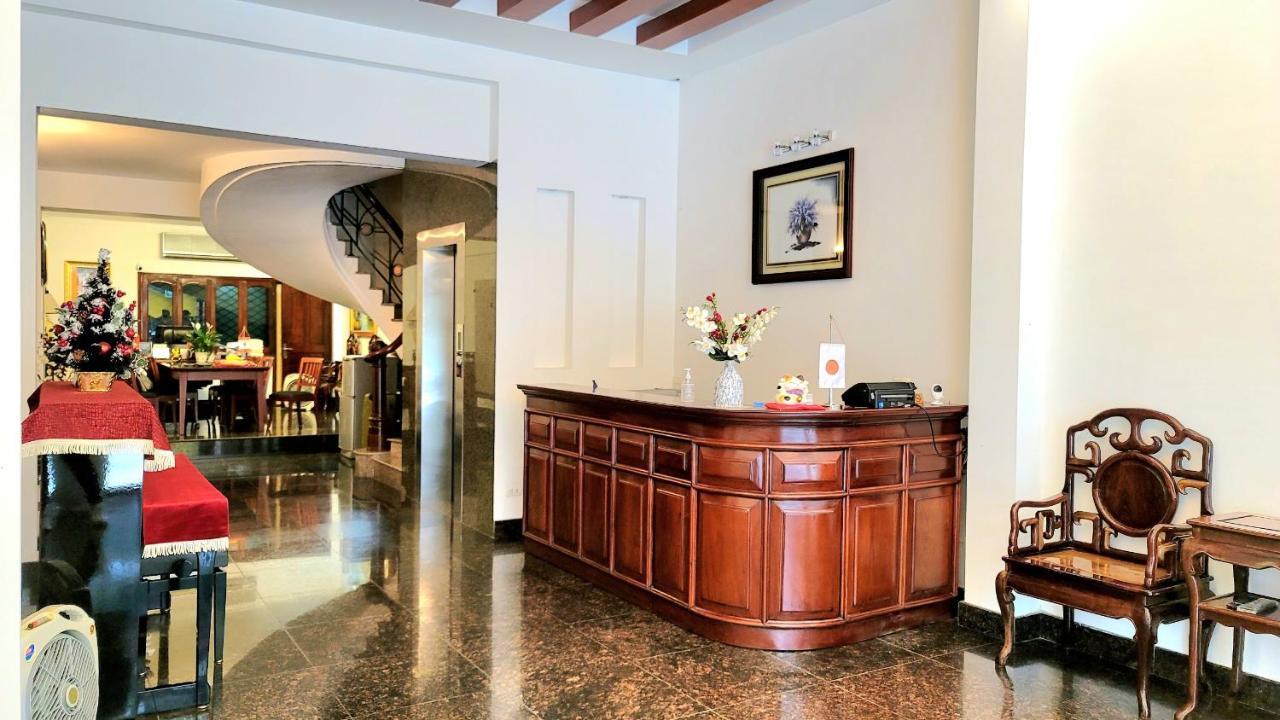 Red Building - - Ha Noi Appartement *